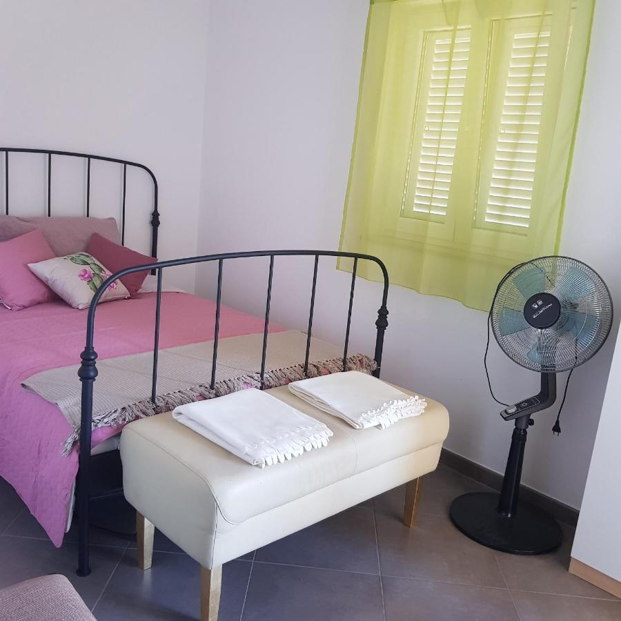 Apartmani Afrodita Sutivan ภายนอก รูปภาพ