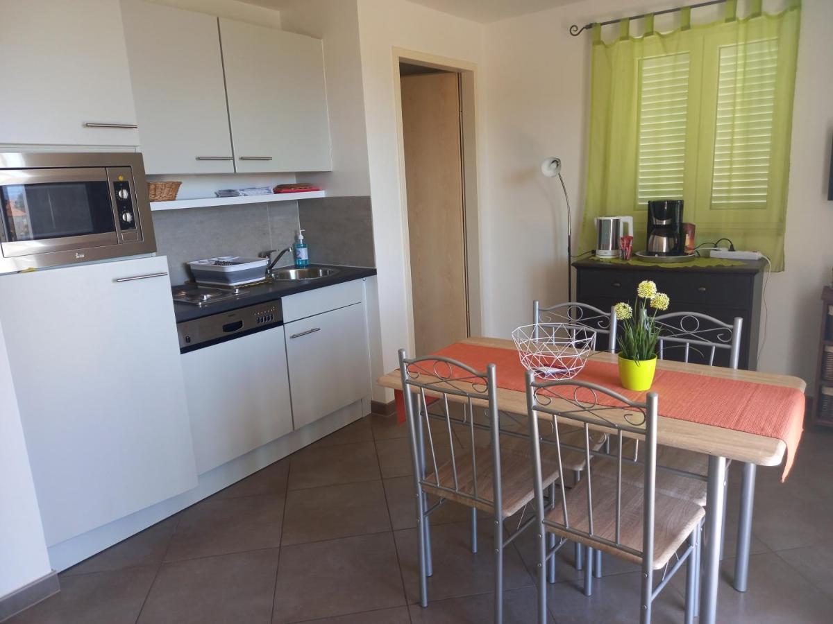 Apartmani Afrodita Sutivan ภายนอก รูปภาพ