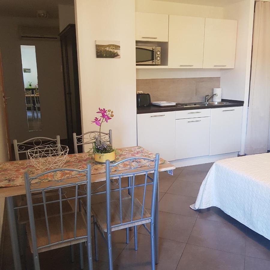 Apartmani Afrodita Sutivan ภายนอก รูปภาพ